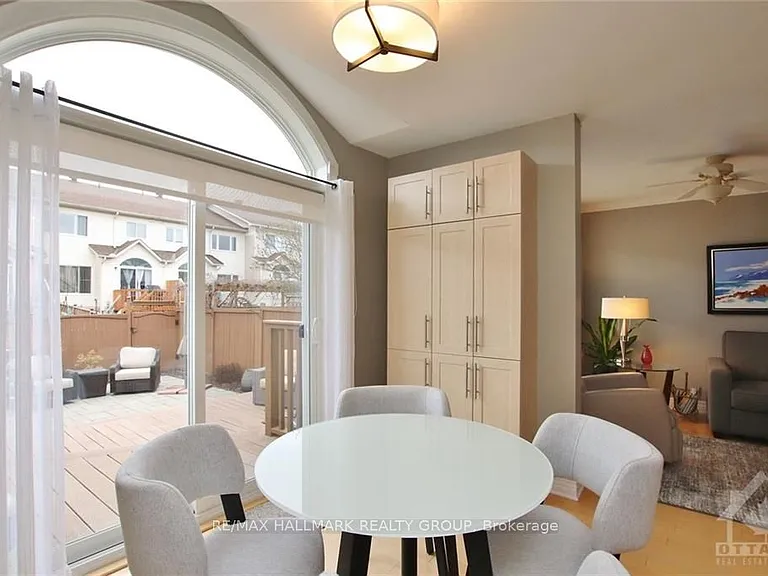 61 Scampton Dr — Photo 10