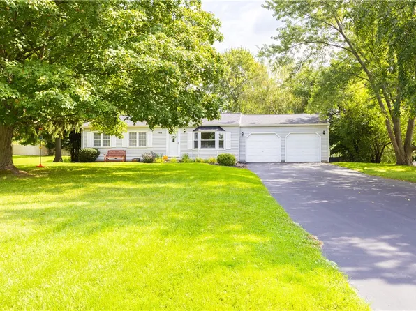 565 Wildbriar Rd, Rochester, NY 14623