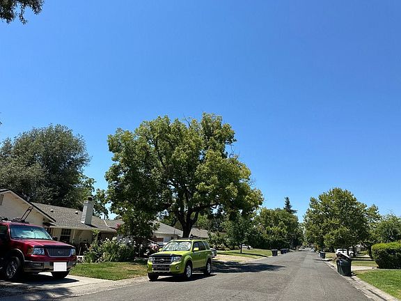 4th image of 4417 Ravenwood Ave