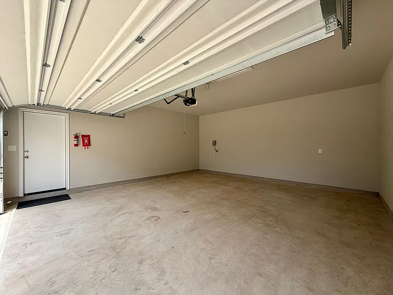 207 Cherry Blossom Ln — Photo 31