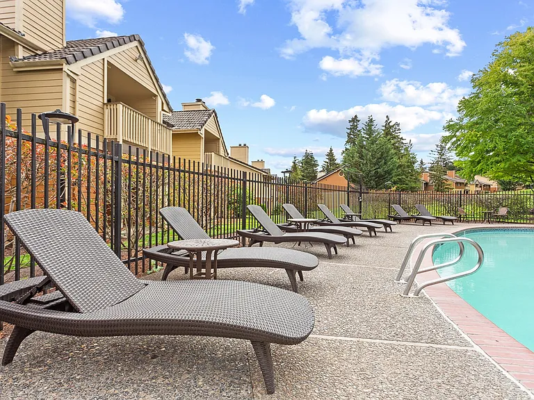 MonteVista at Murray Hill — Photo 19