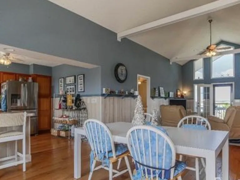 1020 S Anderson Blvd — Photo 4