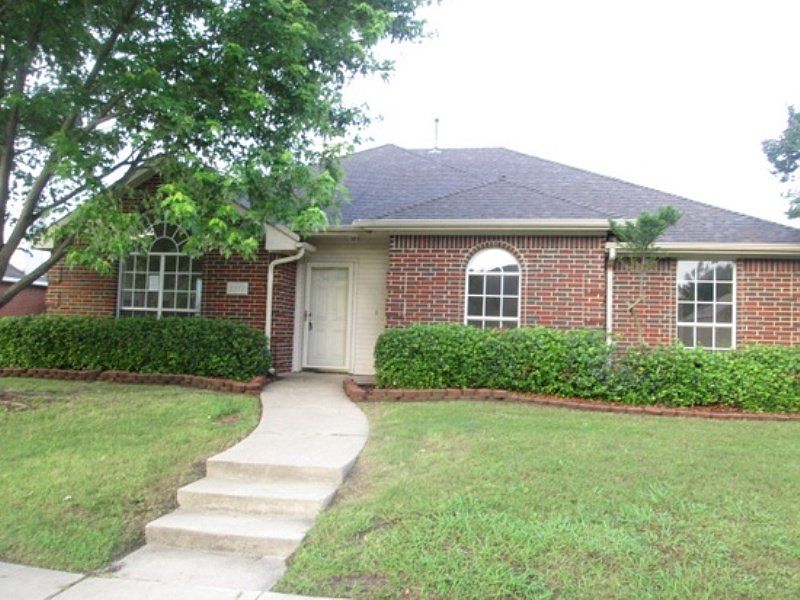 1st image of 2513 Crystal Falls Dr
