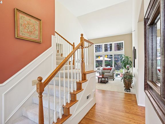 3rd image of 4405 NE 141st Cir