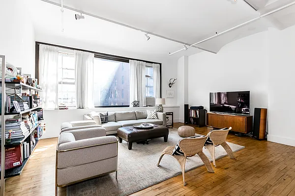 Rented by Bond New York | media 1