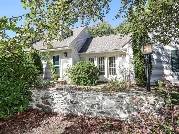 4 Tamworth Place, Nashua, NH 03063