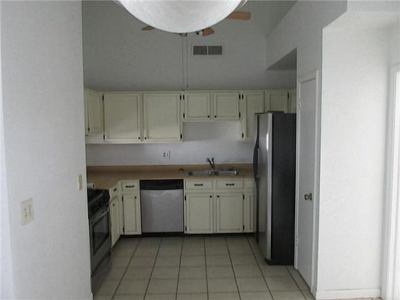 5th image of 11520 Jerry Lewis Ave
