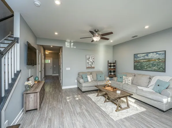 109 Queen Palm Ct, Summerville, SC 29485