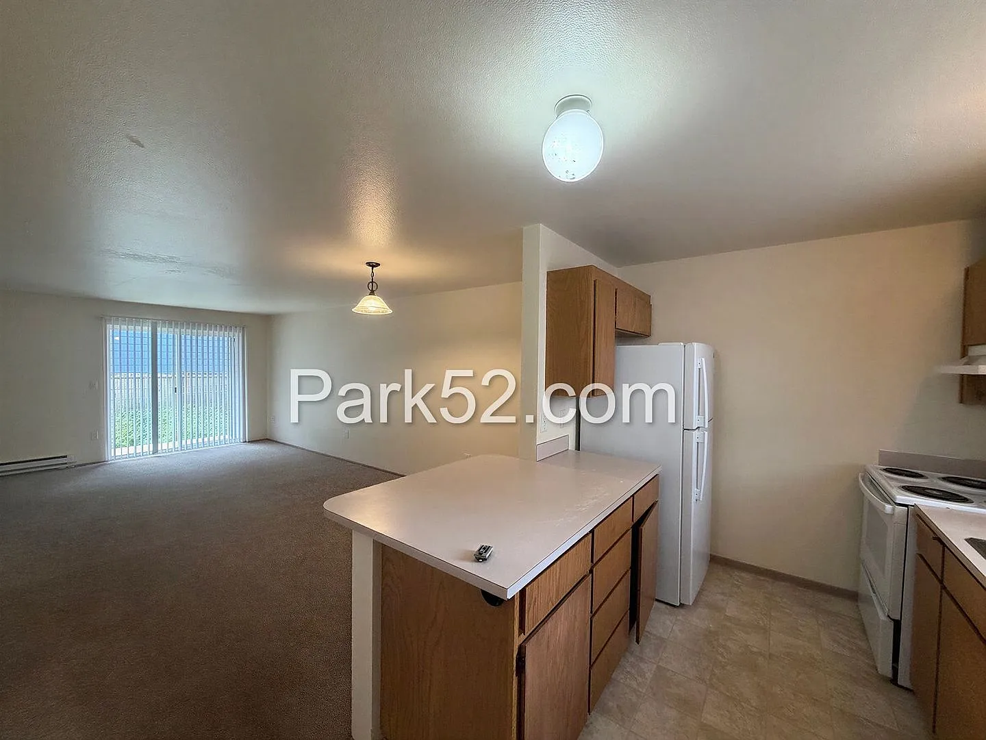 Tacoma 3 Bedroom Townhome — Photo 4