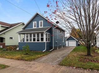 407 W 17th Ave, Oshkosh, WI 54902