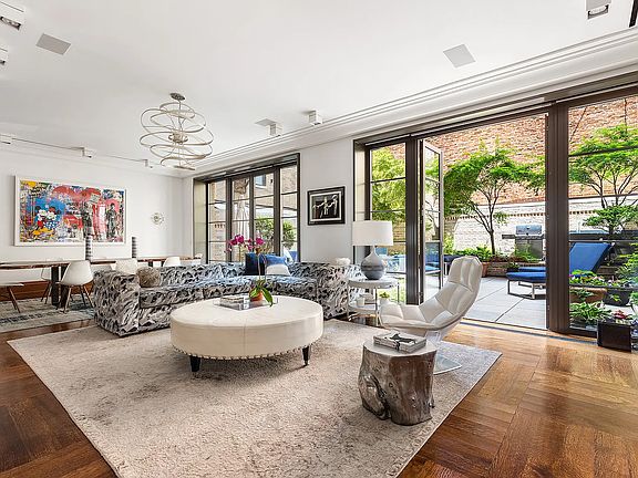 3rd image of 155 E 79th St #2/1