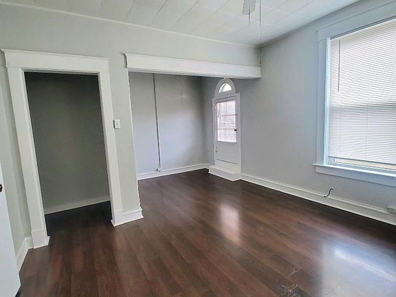 4th image of 1105 E 5th St #5