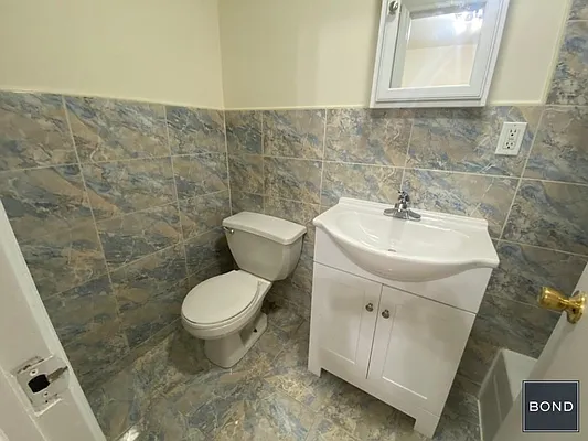 Rented by Bond New York | media 2