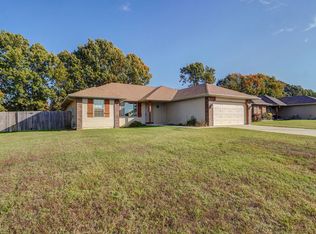 413 Bradford Pear, Clever, MO 65631