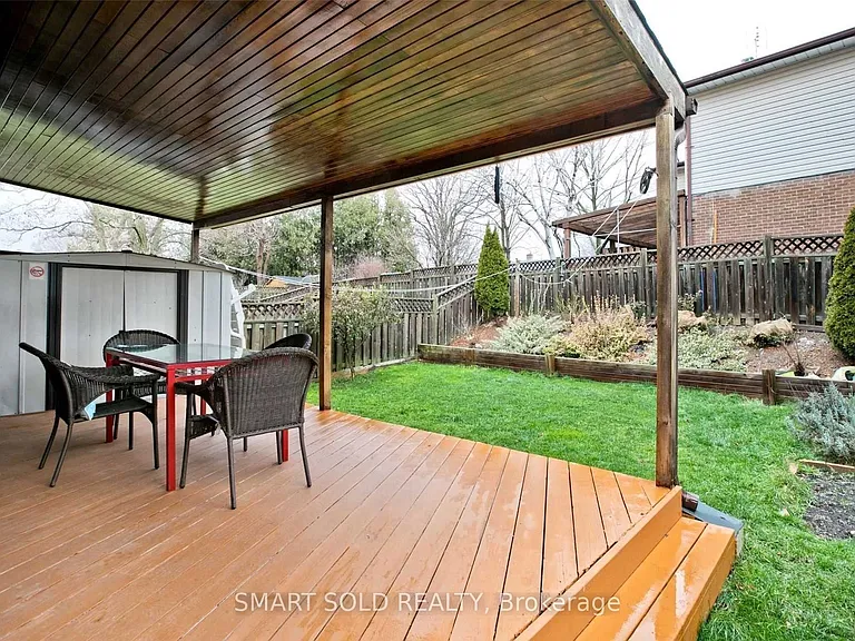 40 Mintwood Dr #UPPER — Photo 13
