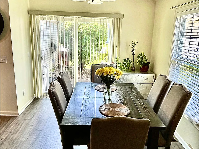 3524 Durham Ln — Photo 7