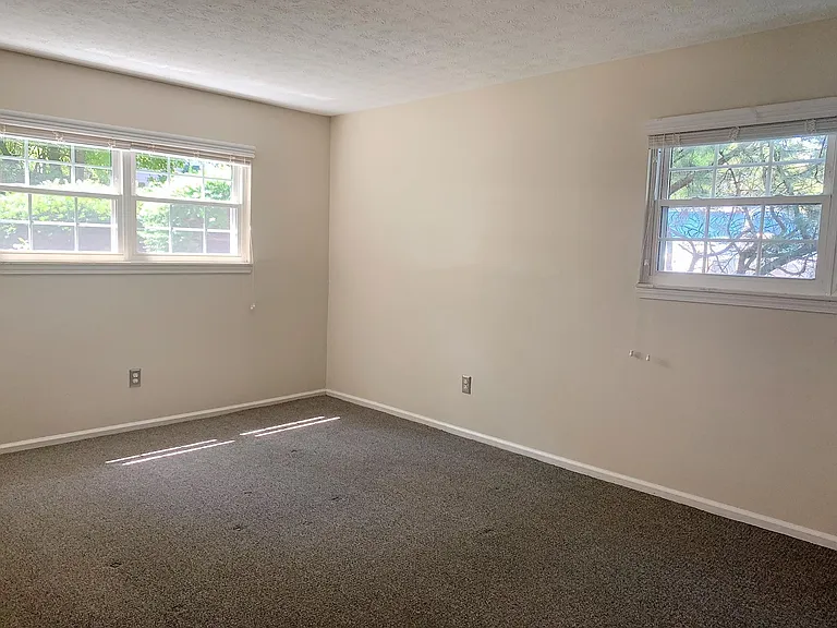 5325 Portland St #104 — Photo 7