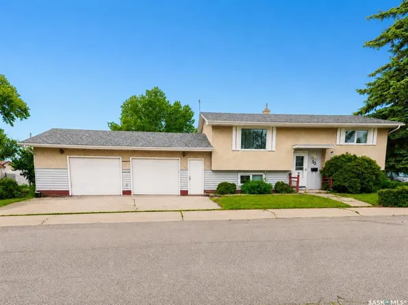 10 Roberts PLACE, Regina, SK S4T 6K6