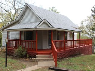 326 Isacks St, Lecompton, KS 66050