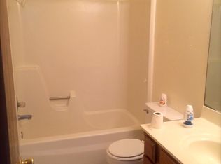 1888 N Pine Valley Dr, Fayetteville, AR 72704