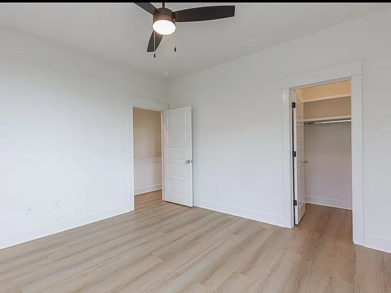 615 Waco Dr — Photo 16