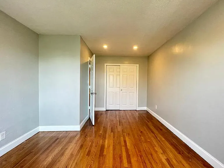 130 Chancellor Ave #5A — Photo 3