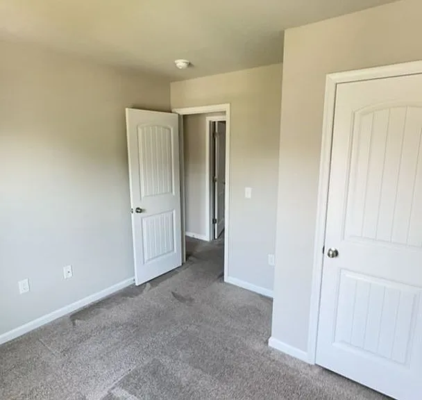 650 N College St — Photo 10