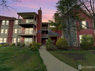 79 Crosspointe Dr, East Brunswick, NJ 08816