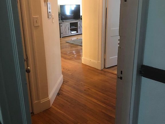 3rd image of 1842 Commonwealth Ave APT 5
