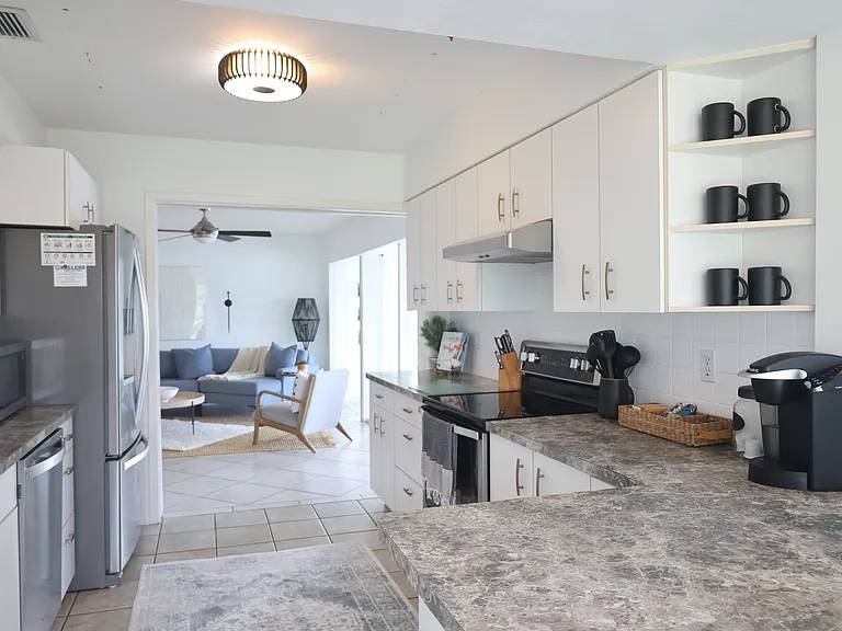 351 Renoir Dr — Photo 12