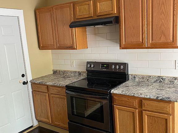 4th image of 4100 Dupont Ave N APT 2