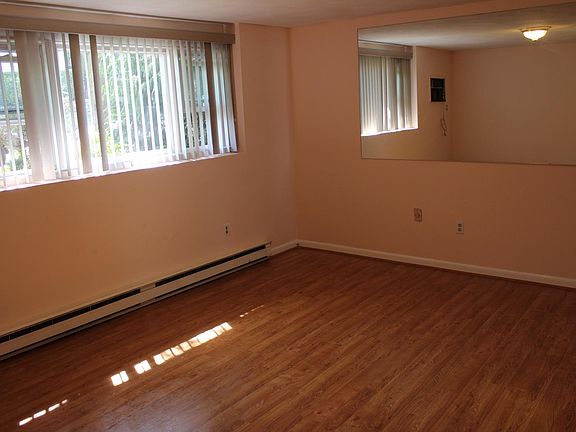 2nd image of 21 Kearney St #21B