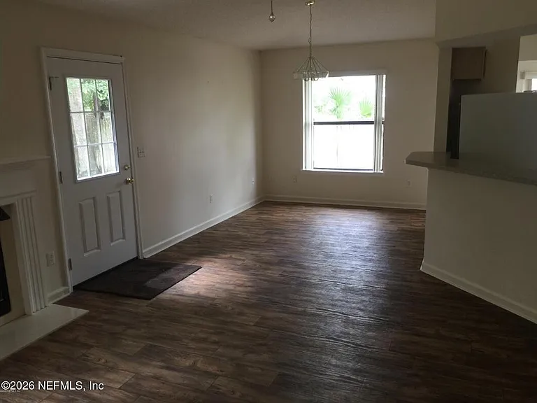 5058 Acre Estates Dr W — Photo 5