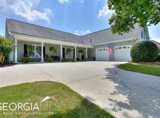 1470 Shamrock Hill Cir, Loganville, GA