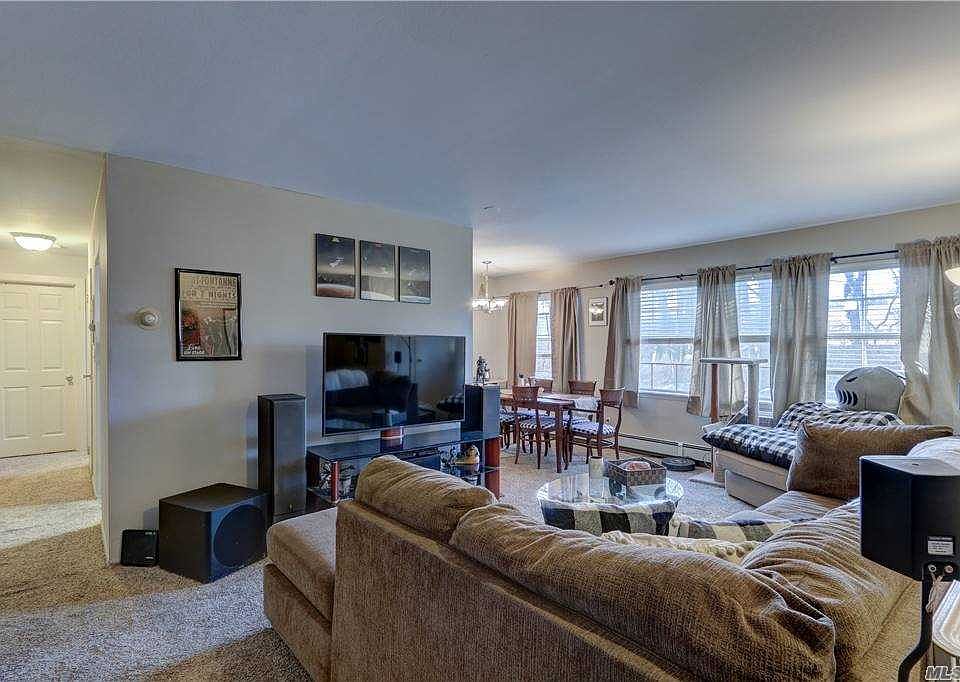 1st image of 1013 Towne House Vlg