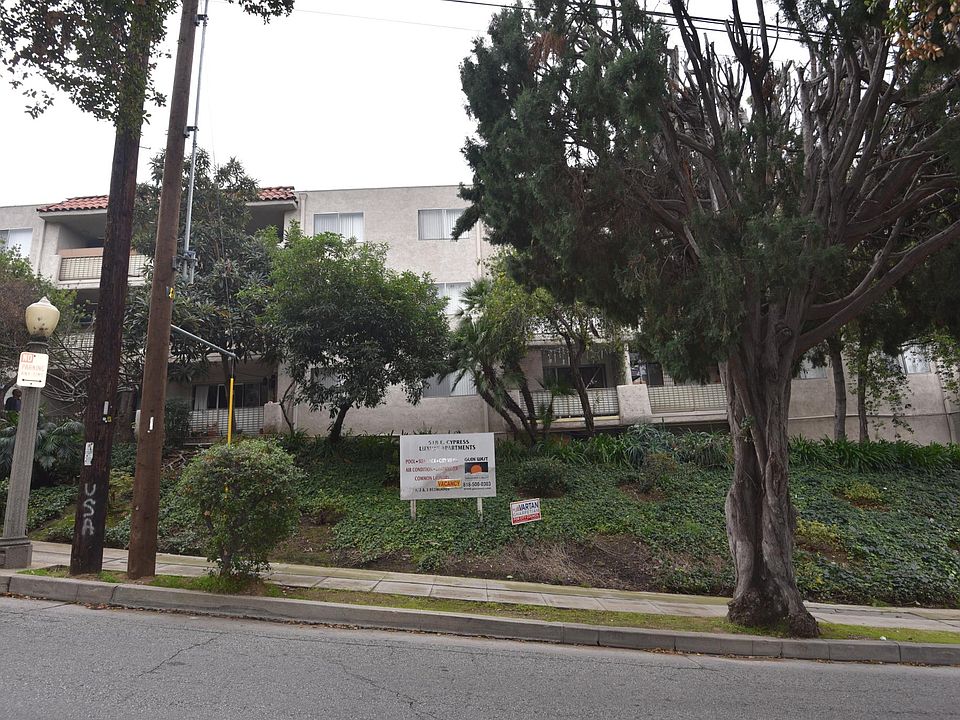 1st image of 518 E Cypress St #16