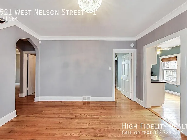 1521 W Nelson St #1 — Photo 6