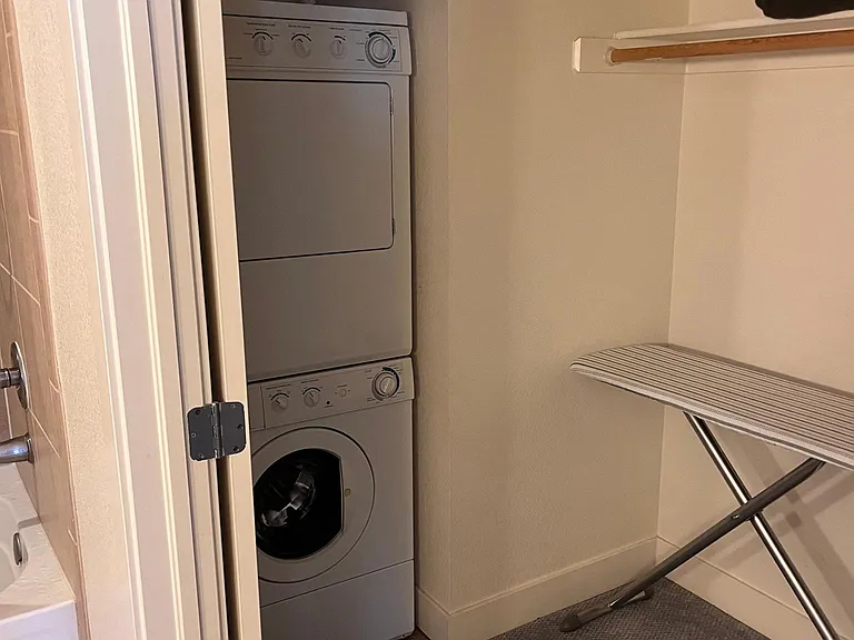 2240 N Clay St #206 — Photo 12