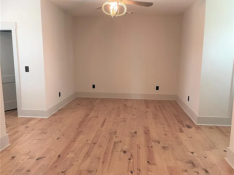 185 W Moreno St — Photo 5