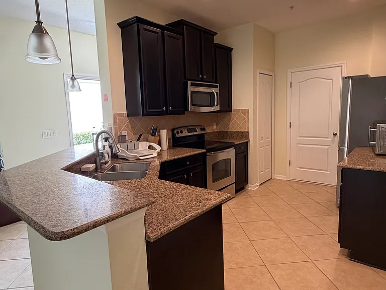 1556 Plumeria Pl — Photo 3