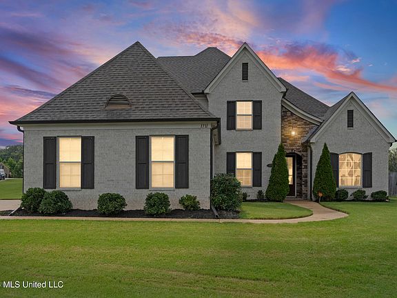 2nd image of 1711 Carlee Dr