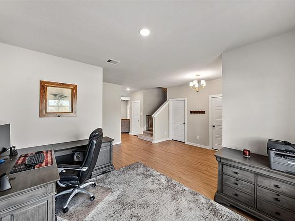 3rd image of 417 Ridge Palm Rd