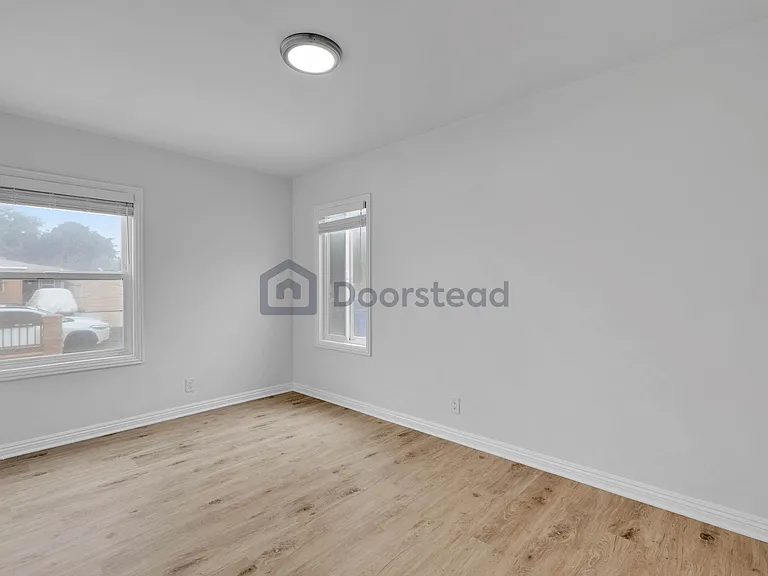 16306 S Denver Ave — Photo 17