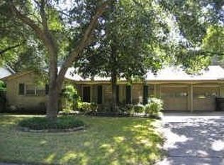 9651 Val Verde St, Houston, TX 77063