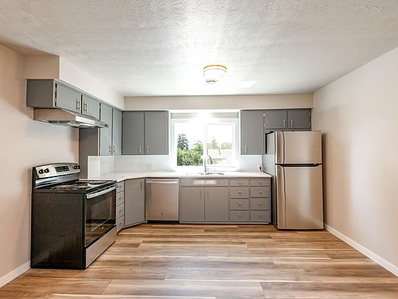 3rd image of 4210 N Stevens St #2