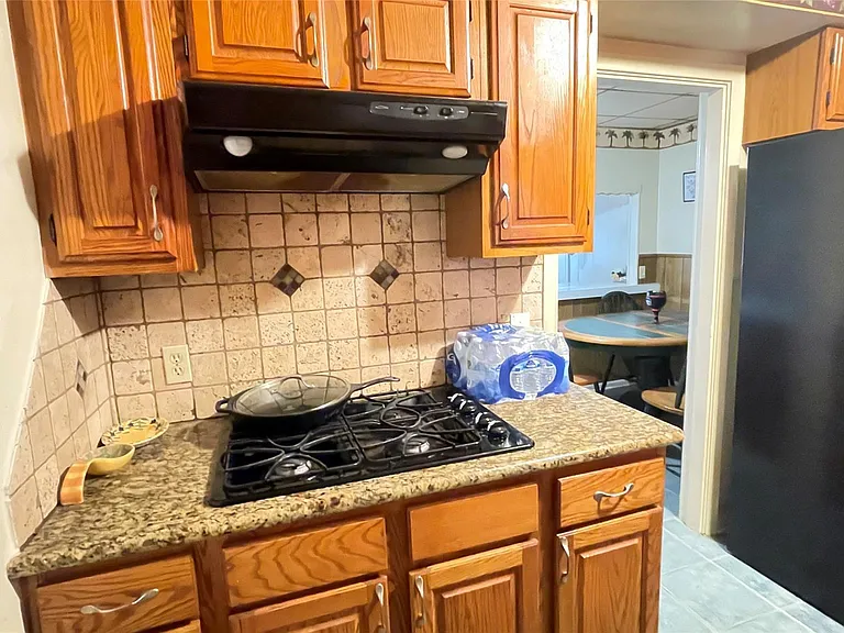 17 Manor Way — Photo 15