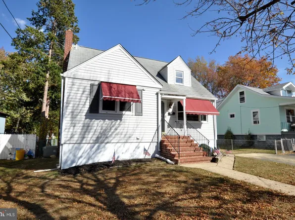 143 Spruce Ave, Maple Shade, NJ 08052
