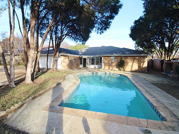 2nd image of 1135 Greenway Dr