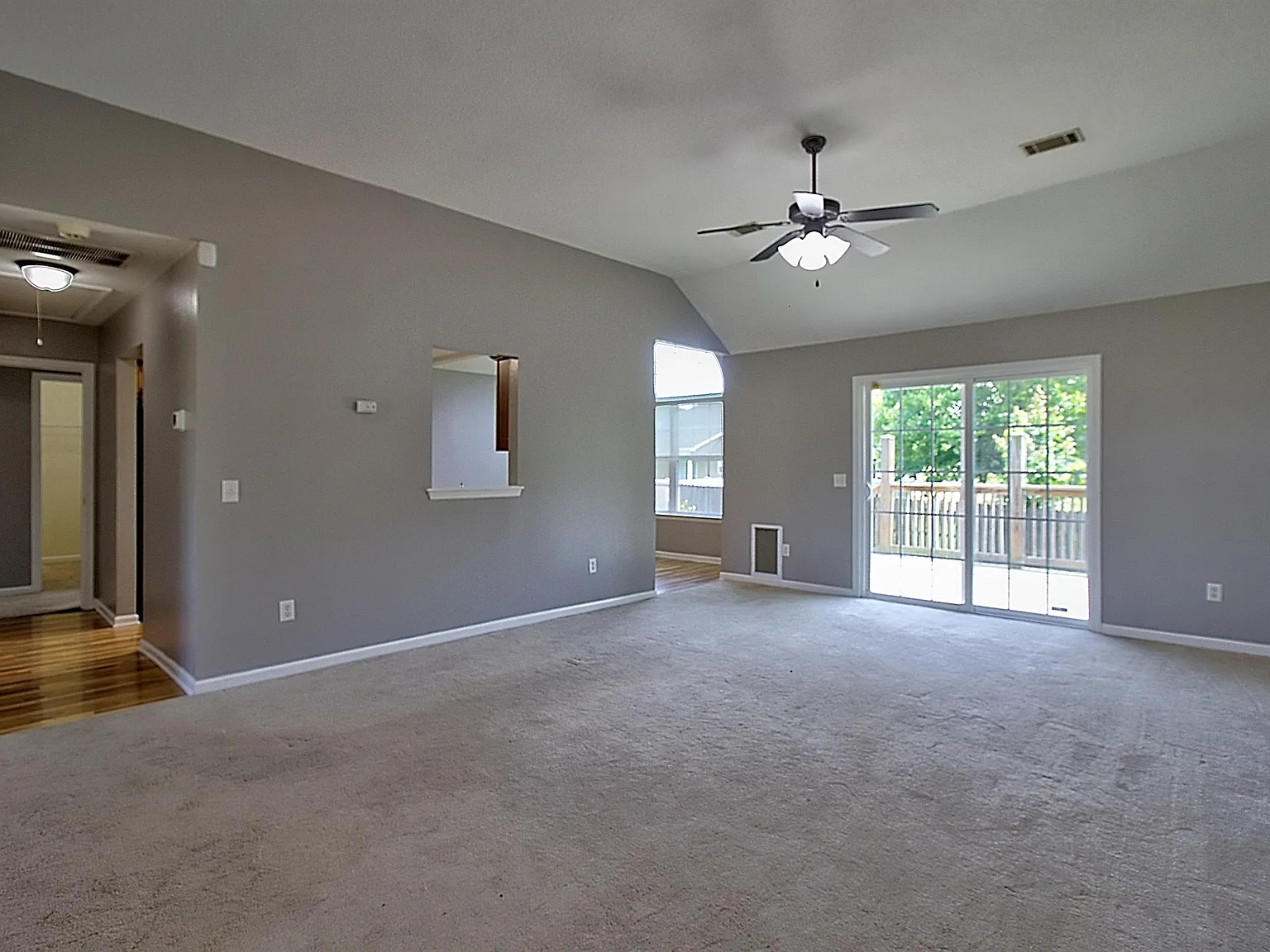 403 E Banks Street - 1 — Photo 4