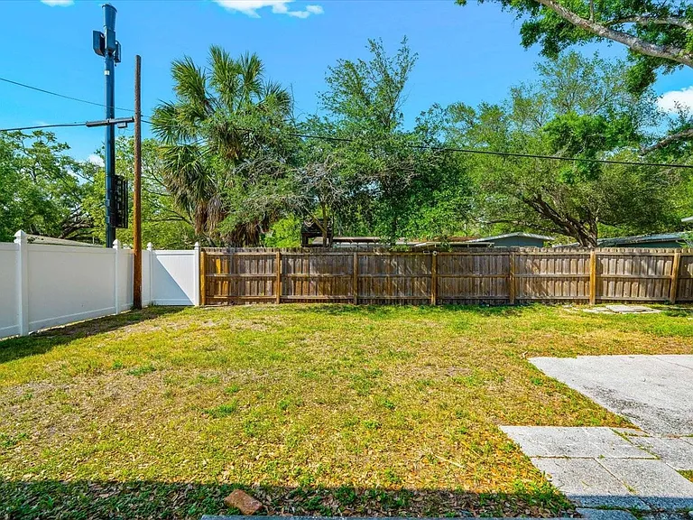 3315 W Beaumont St — Photo 49